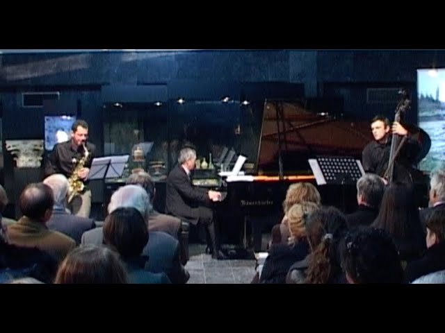 Jazz sonata for alto saxophone, piano and double bass op. 56 – Димитрије Бужаровски