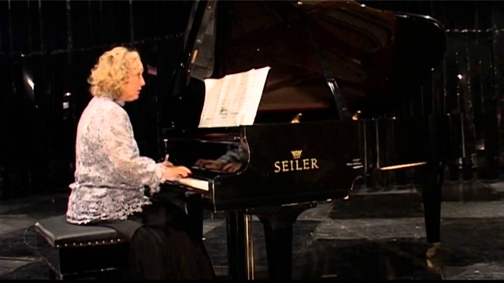 „Суита II “ („Valse“) – Михајло Николовски